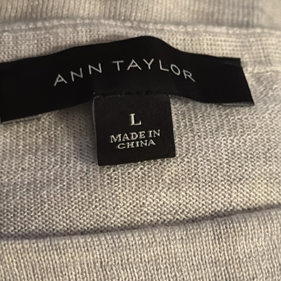 Ann Taylor Sz L heather light gray long sleeves pullover merino wool sweater - Picture 5 of 7